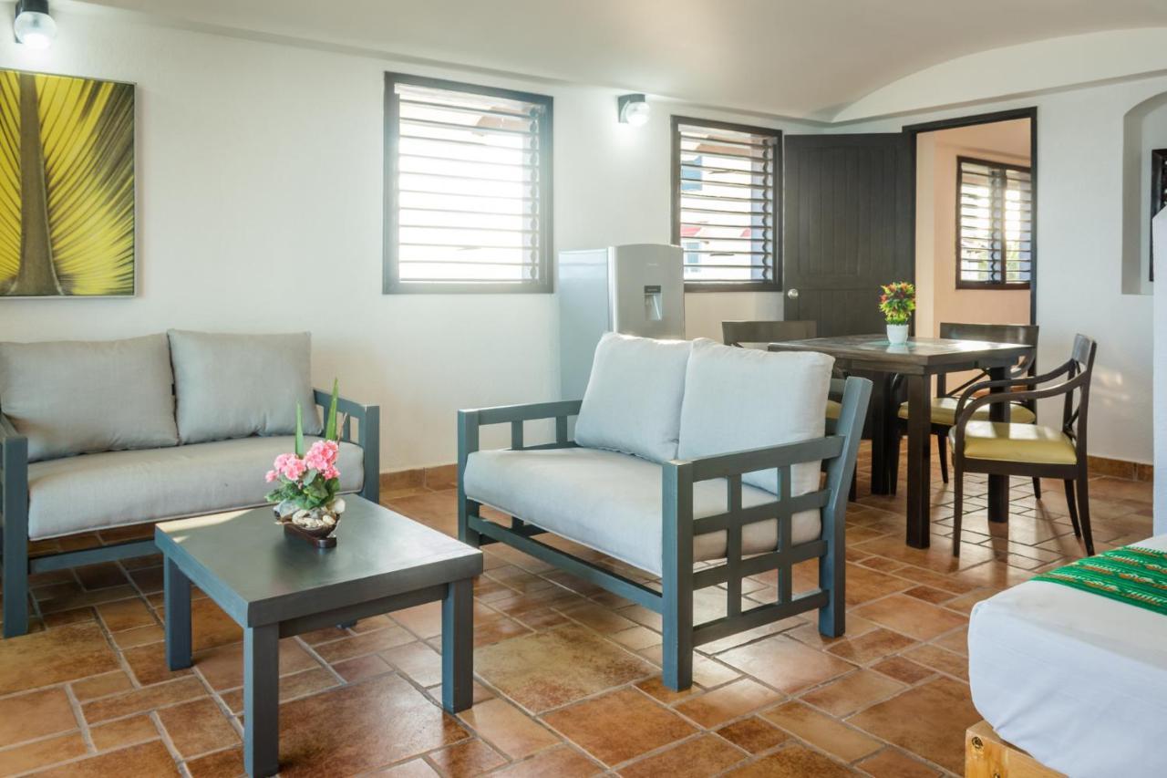 Caleta Tankah Hotel Tulum Pueblo Buitenkant foto